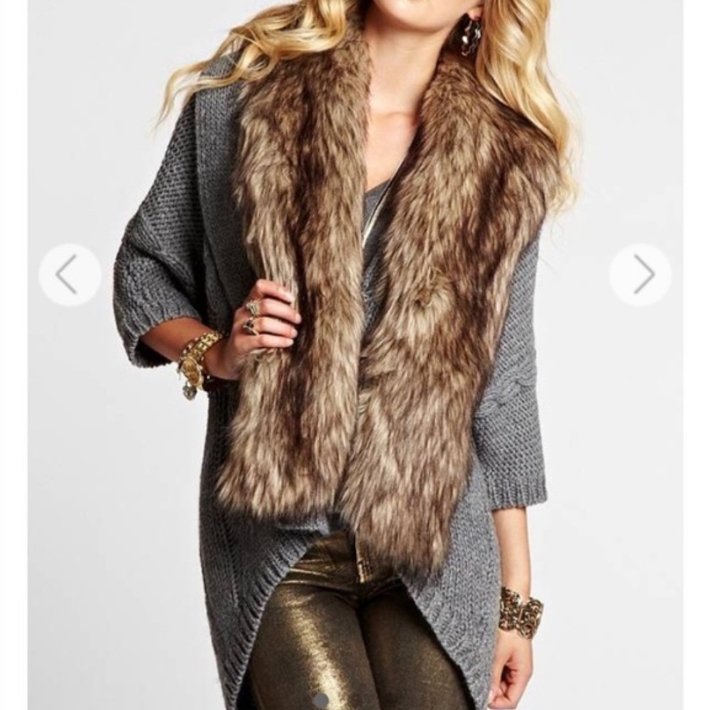 Guess Faux Fur Collar Cocoon Sweater Coat in grey medium women’s